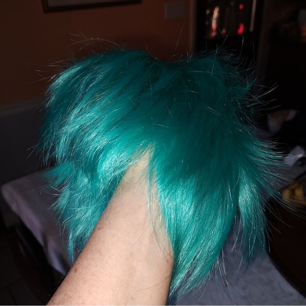 Teal Blue Green Short Anime Wig NWT